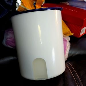 Tupperware Canister Set